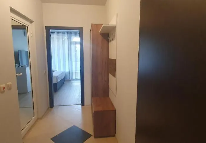 Central Beach Ravda Apartments Равда