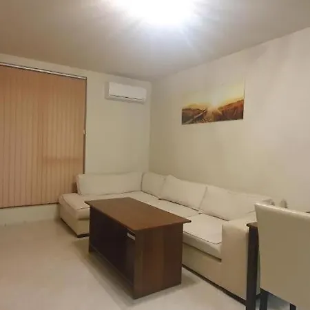 Central Beach Ravda Apartments Appartamento *