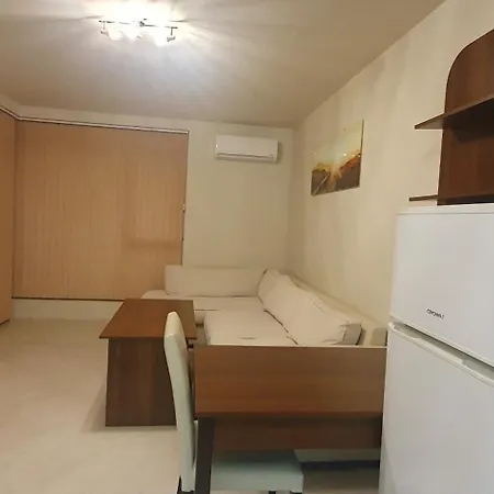 Central Beach Ravda Apartments Appartamento *