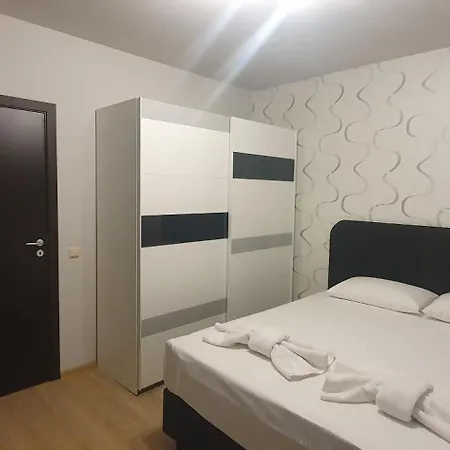 Central Beach Ravda Apartments Appartamento *