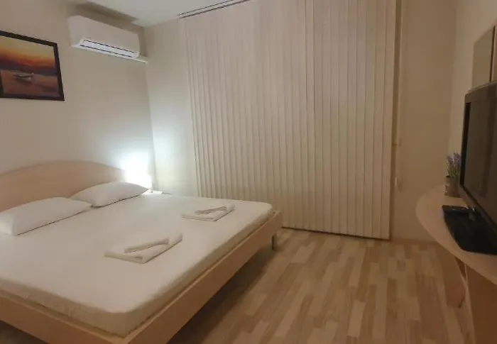 Central Beach Ravda Apartments Appartamento