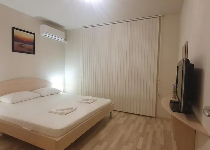 Central Beach Ravda Apartments Appartamento