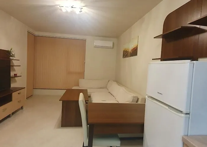 Central Beach Ravda Apartments Appartamento *